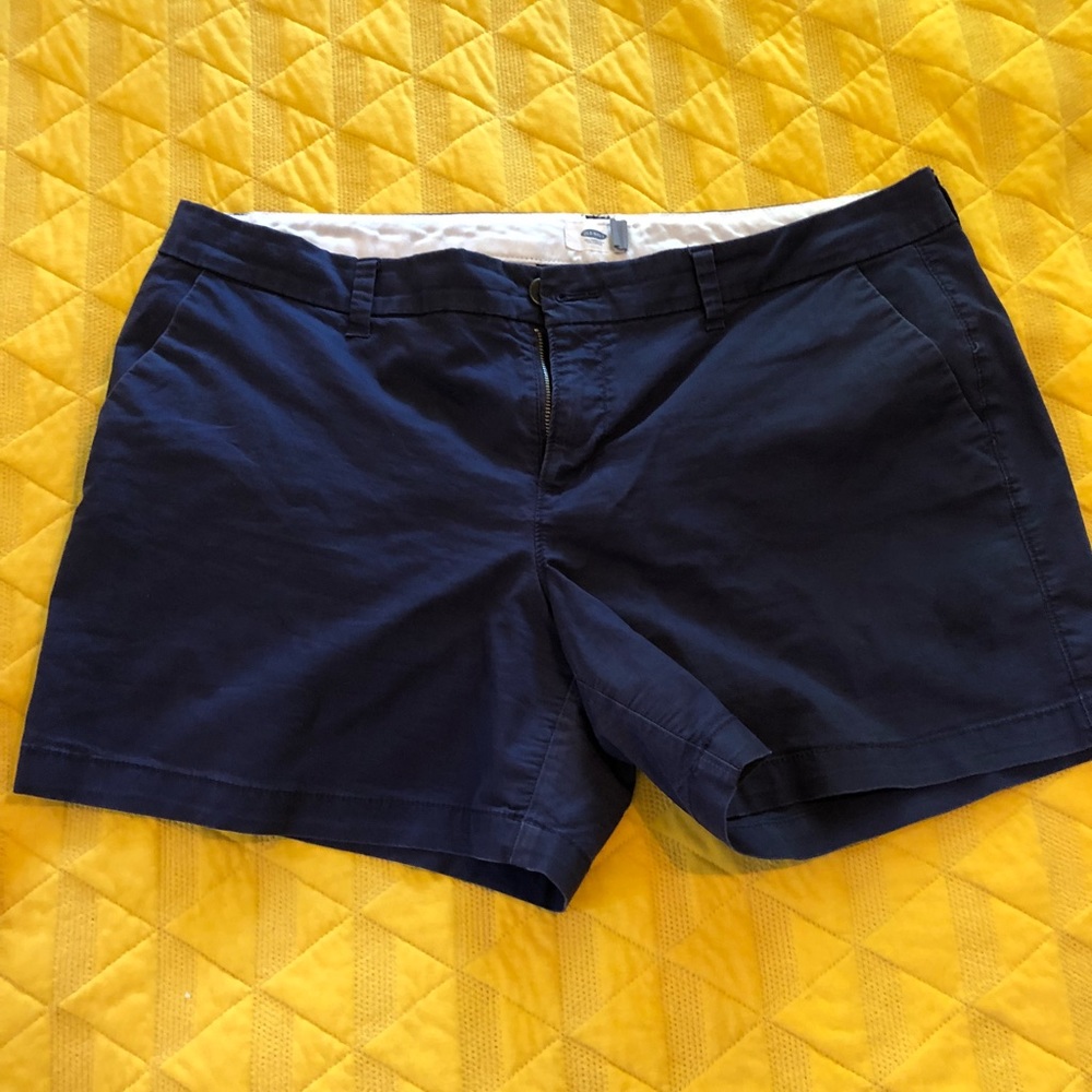 Navy Old Navy chino shorts